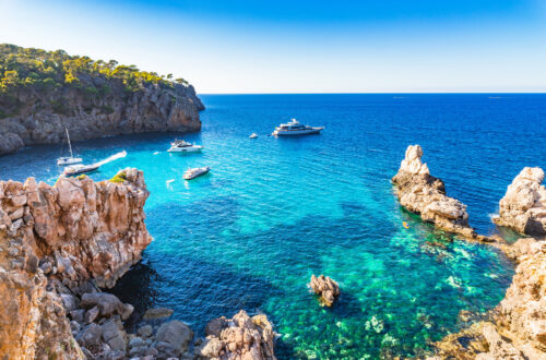 Spanien Mallorca Bucht Boote Cala Deia
